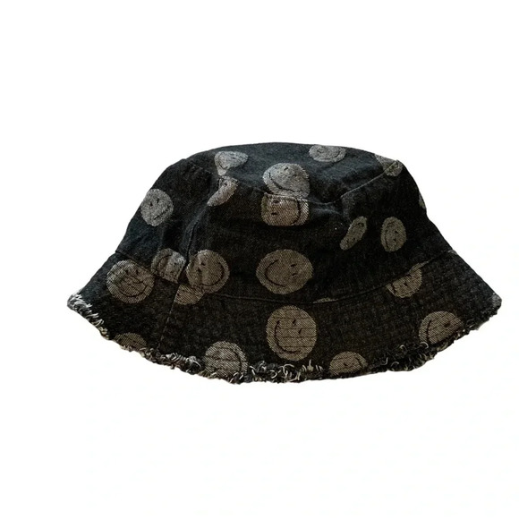 David and Young black happy face bucket hat with fringe on bottom - Picture 3 of 4
